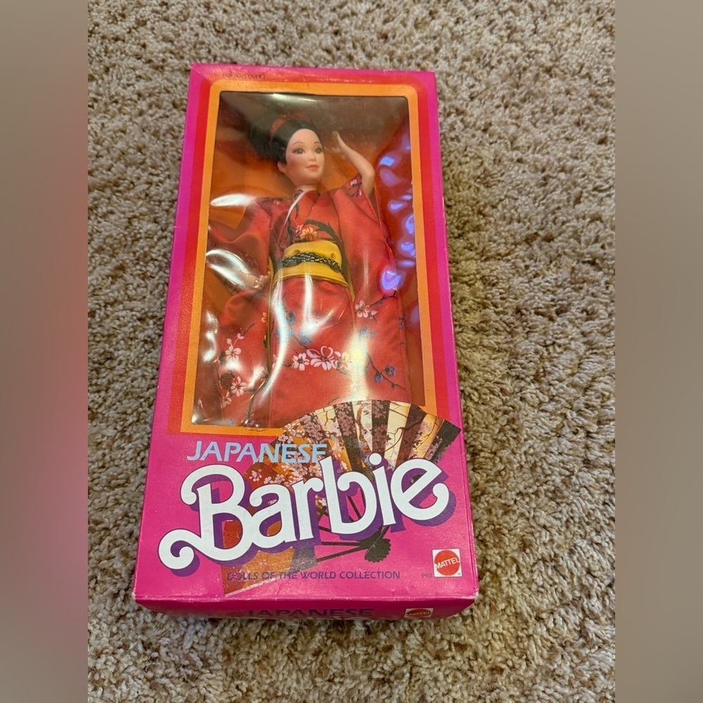 NIB new in box Mattel Japanese Barbie in Red Kimono dolls of the world pink box